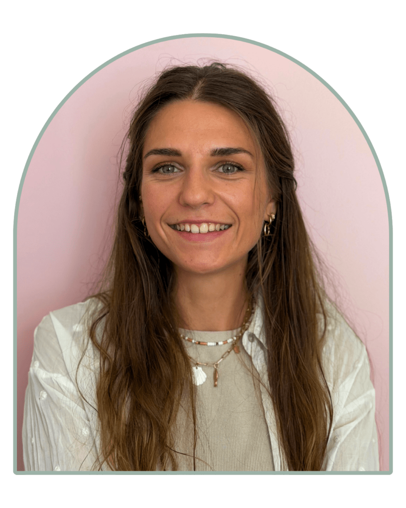 Romane Chapot Ostéopathe D.O spécialisée en pédiatrie et perinatalité - Ostéopathie périnatale - Haute-Savoie
